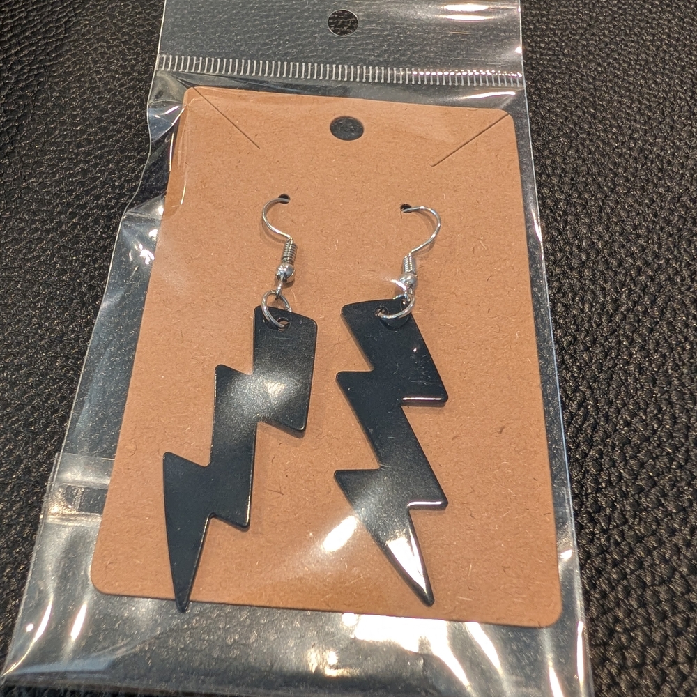 LeSpoon Black Lightning Bolt Earrings